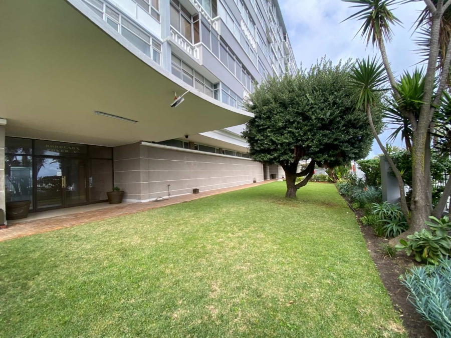 1 Bedroom Property for Sale in Sea Point Western Cape